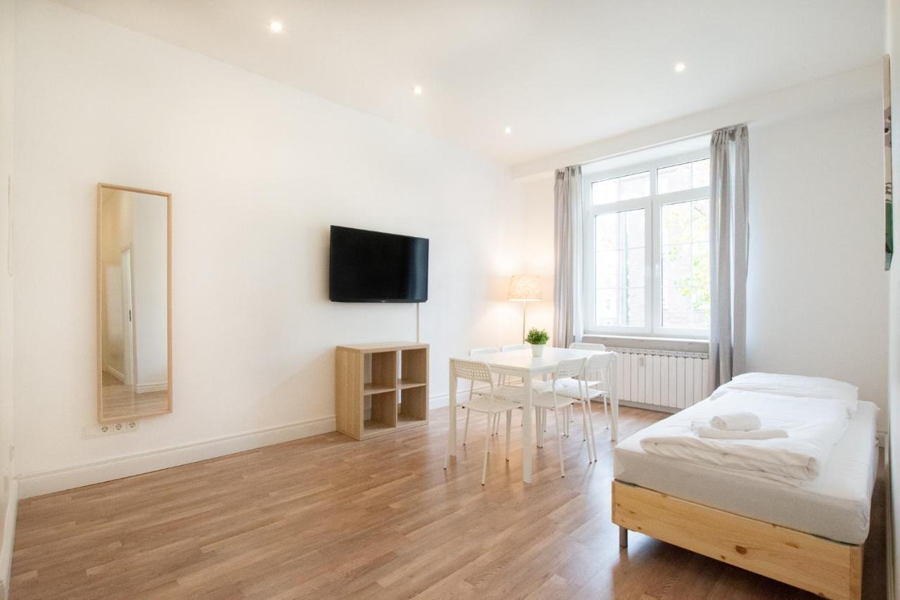 Raj Living - 1 Or 3 Room Apartments - 20 Min Messe Dus And Old Town Dus Düsseldorf Exterior foto