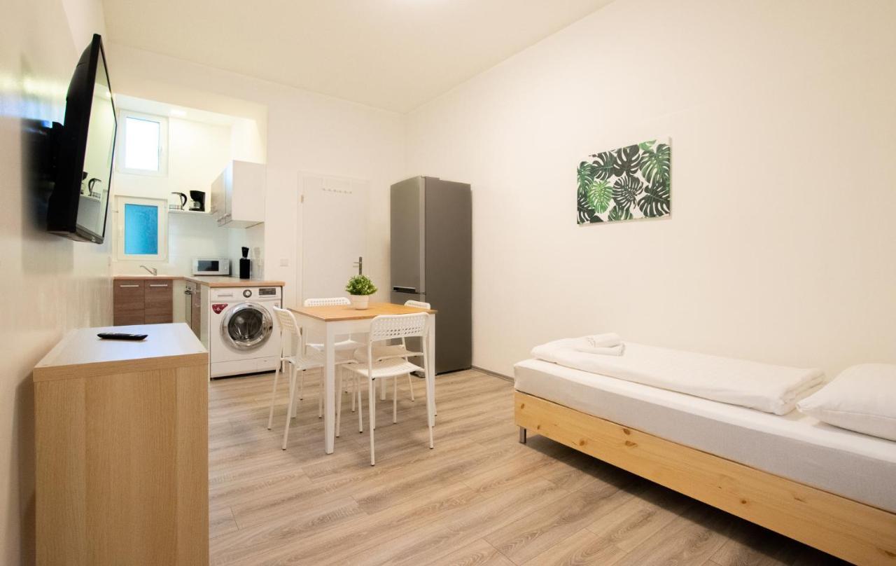 Raj Living - 1 Or 3 Room Apartments - 20 Min Messe Dus And Old Town Dus Düsseldorf Exterior foto