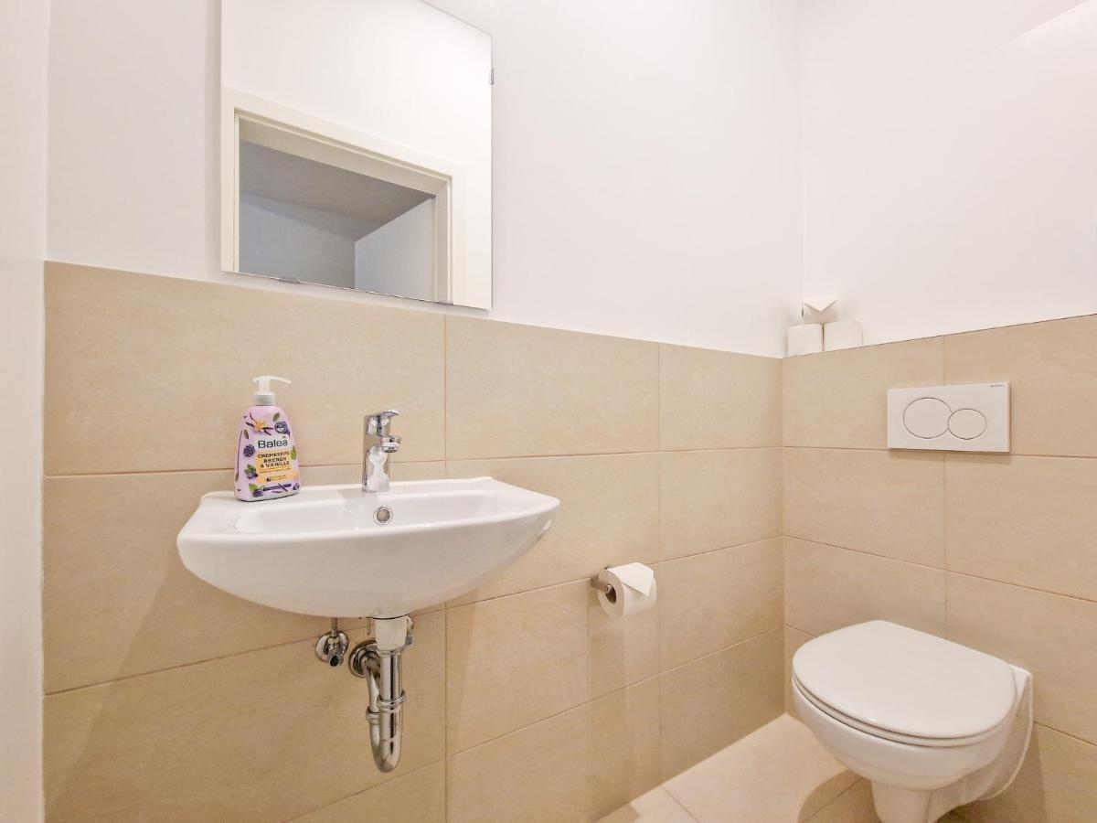 Raj Living - 1 Or 3 Room Apartments - 20 Min Messe Dus And Old Town Dus Düsseldorf Exterior foto